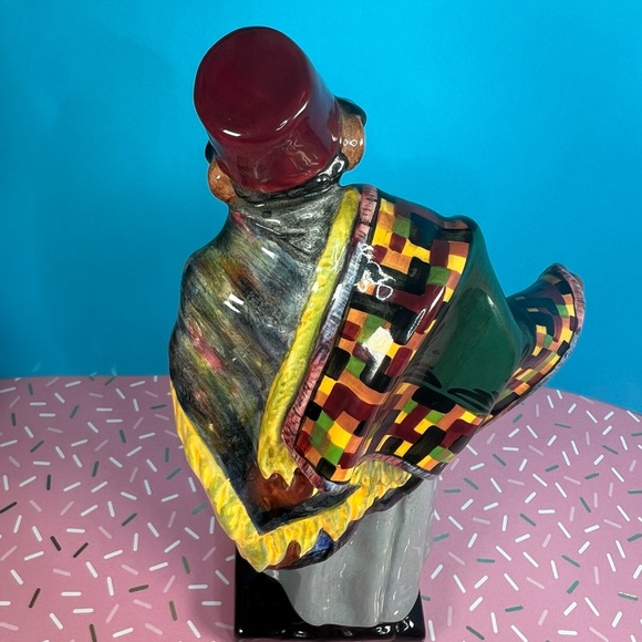 Royal Doulton Vintage Figurine “The Carpet Seller” HN 1464 Excellent Condition - Picture 8 of 16
